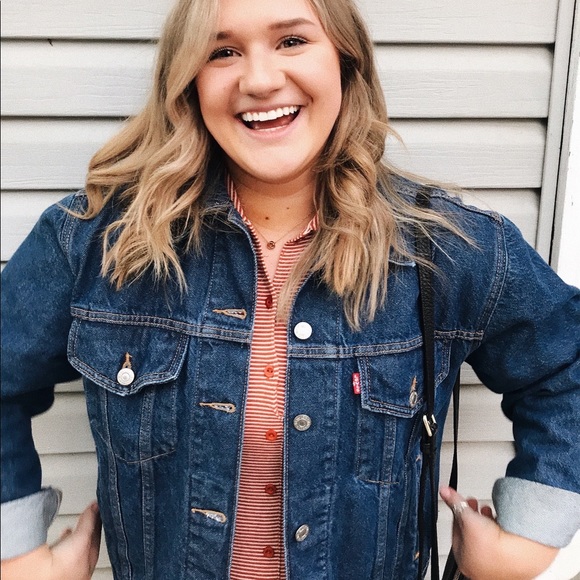 Levi’s Jean Jacket - Picture 1 of 2